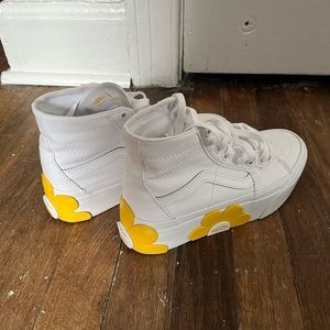 Yellow and White Flower High Top Vans Size 6.5